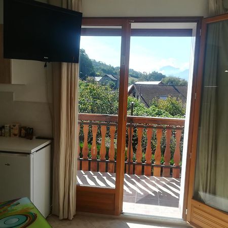 Appartement Avec Jacuzzi Hammam Sauna Privatise Au Rez De Chaussee Ds Maison A Voglans A 2 Kilometres Du Lac Du Bourget En Savoie Entre Chambery Et Aix Les Bains Cure Thermale 客房 照片
