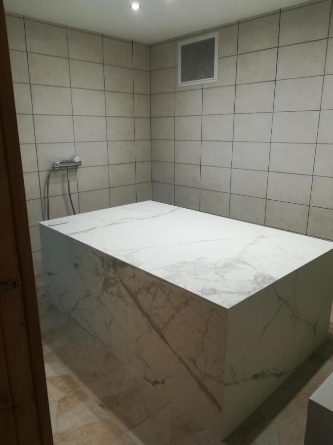 Appartement Avec Jacuzzi Hammam Sauna Privatise Au Rez De Chaussee Ds Maison A Voglans A 2 Kilometres Du Lac Du Bourget En Savoie Entre Chambery Et Aix Les Bains Cure Thermale 客房 照片