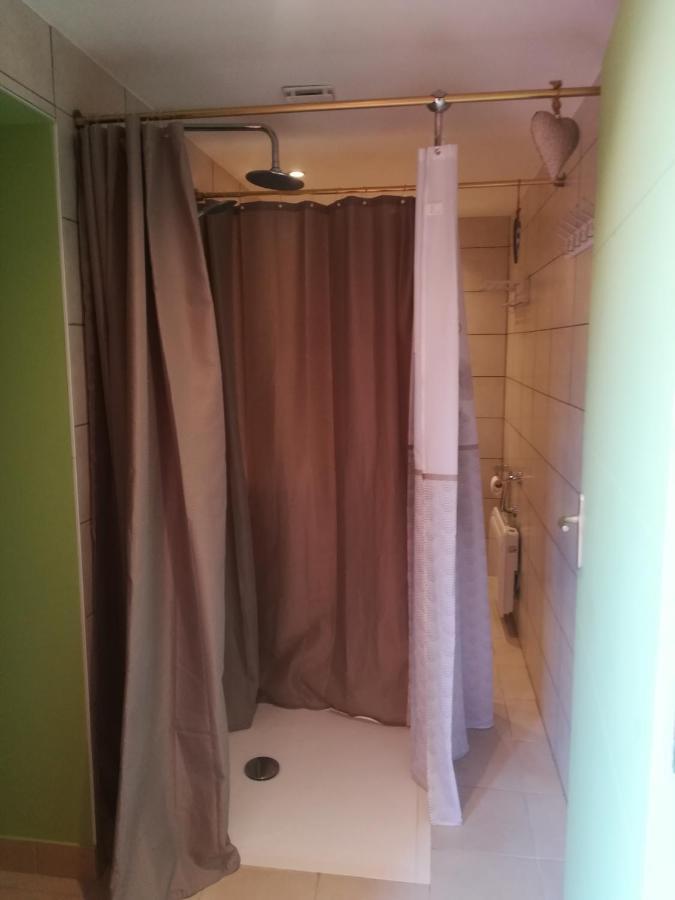 Appartement Avec Jacuzzi Hammam Sauna Privatise Au Rez De Chaussee Ds Maison A Voglans A 2 Kilometres Du Lac Du Bourget En Savoie Entre Chambery Et Aix Les Bains Cure Thermale 客房 照片