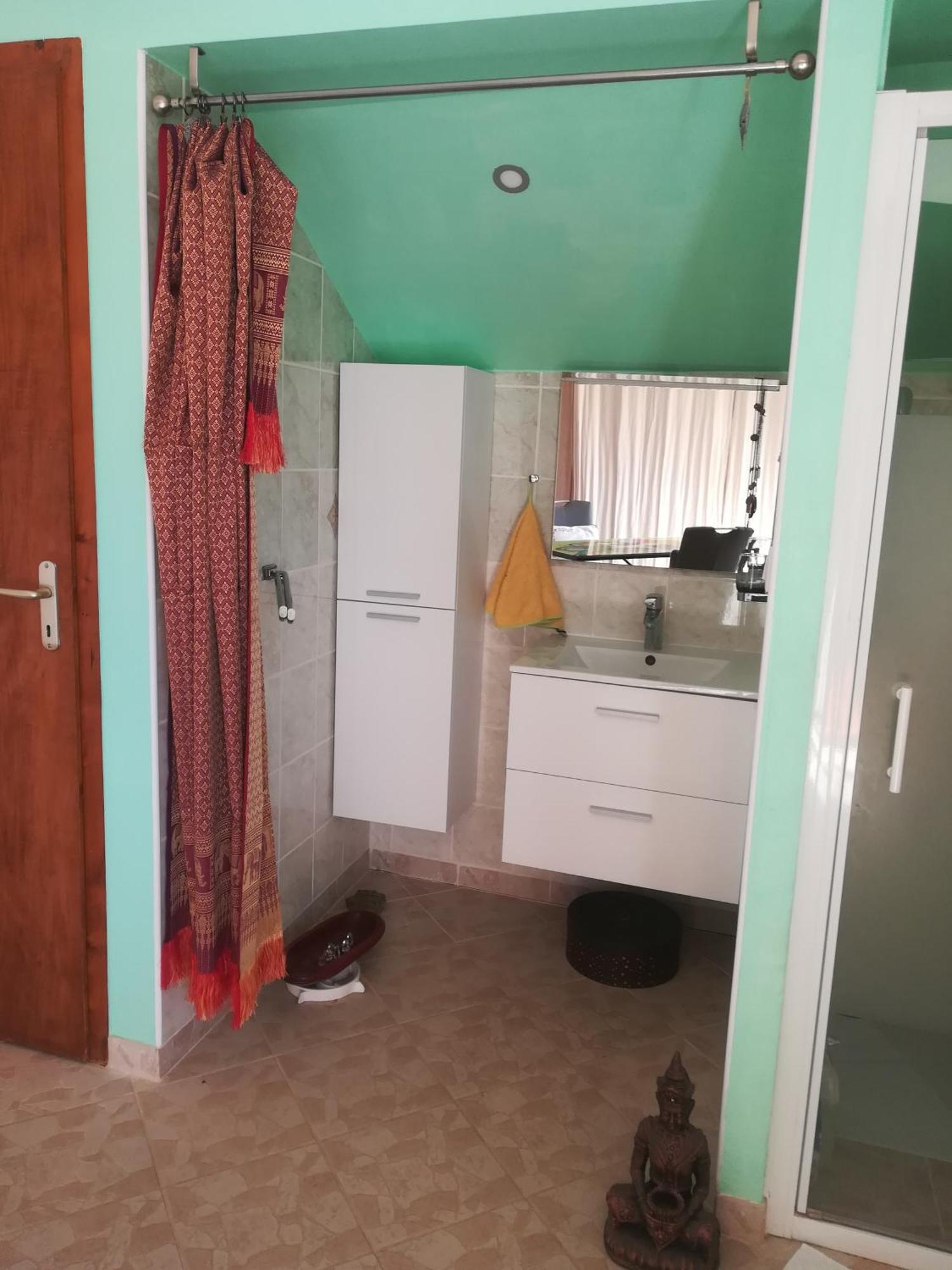 Appartement Avec Jacuzzi Hammam Sauna Privatise Au Rez De Chaussee Ds Maison A Voglans A 2 Kilometres Du Lac Du Bourget En Savoie Entre Chambery Et Aix Les Bains Cure Thermale 客房 照片
