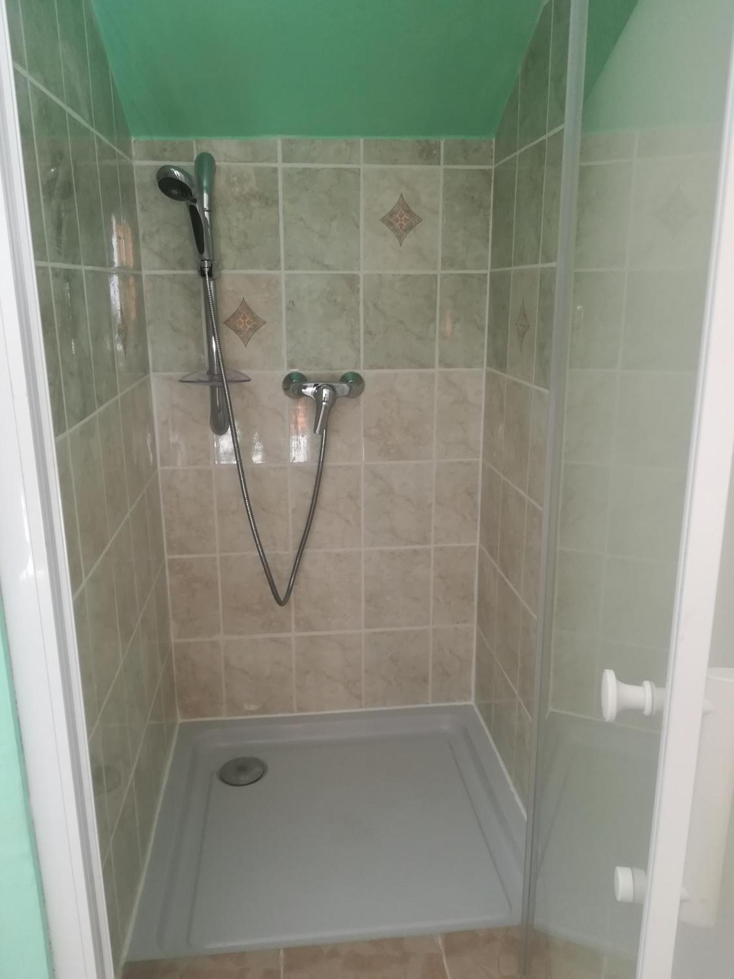Appartement Avec Jacuzzi Hammam Sauna Privatise Au Rez De Chaussee Ds Maison A Voglans A 2 Kilometres Du Lac Du Bourget En Savoie Entre Chambery Et Aix Les Bains Cure Thermale 客房 照片